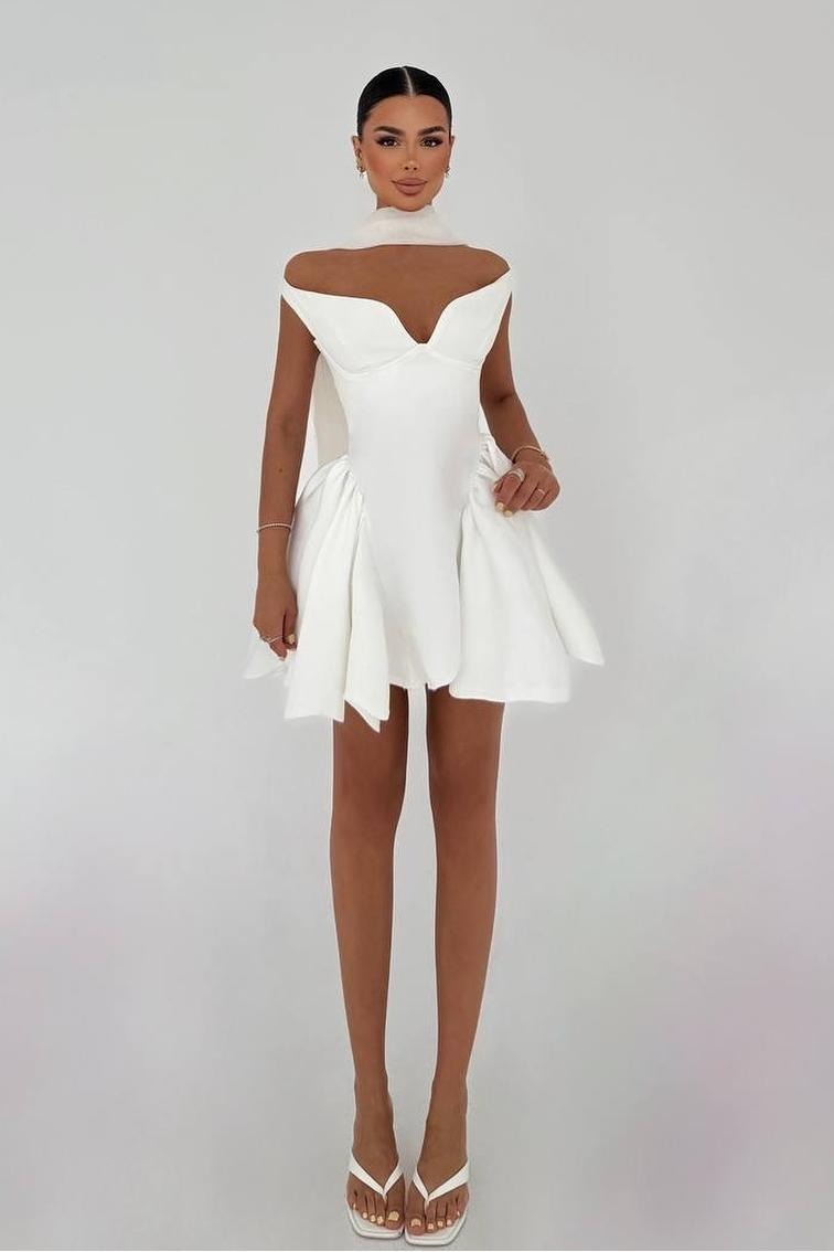 Lussooy Sleeveless Off the Shoulder Short A Line Homecoming Dress
