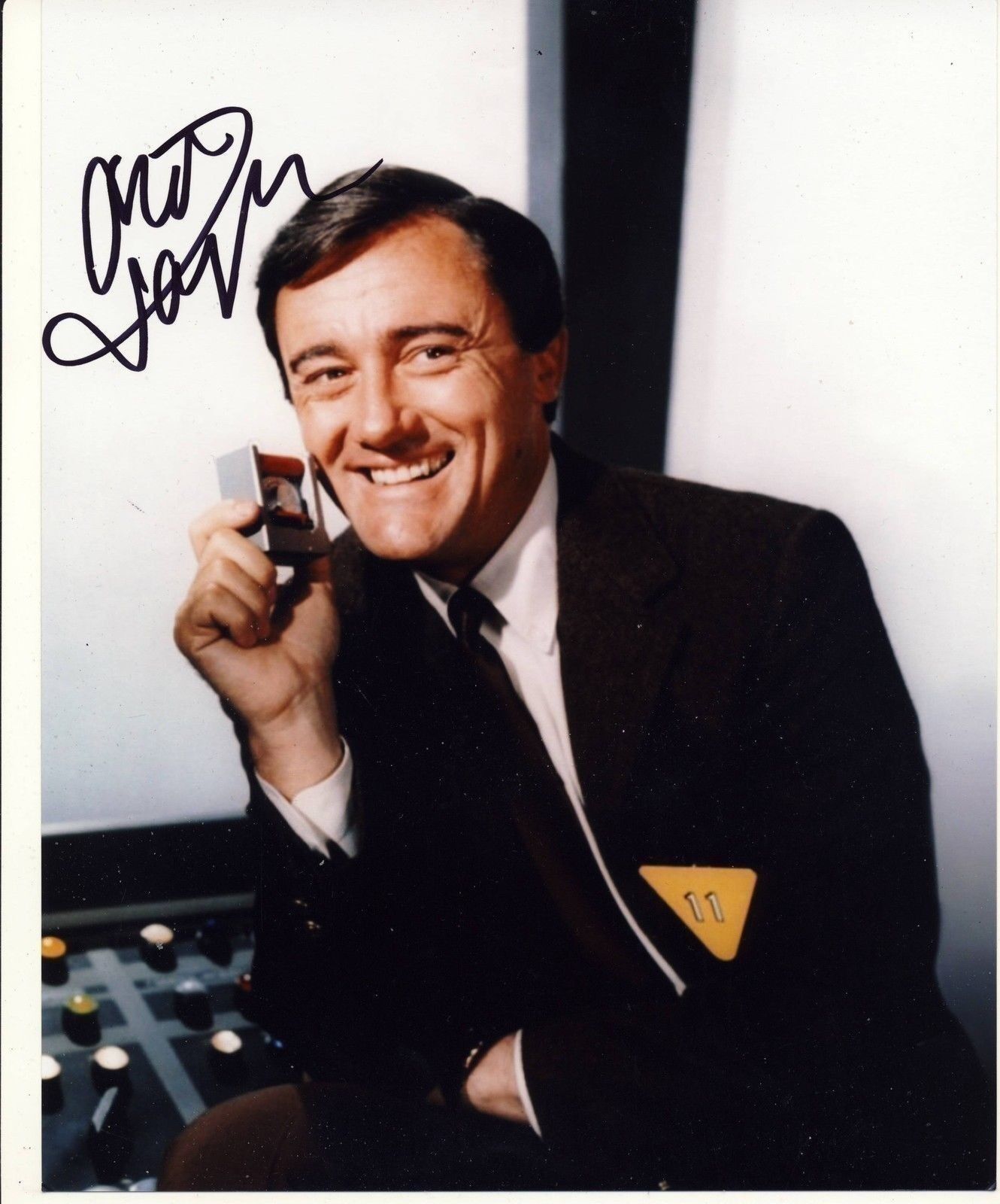 Robert Vaughn Autograph THE MAN FROM UNCLE Signed 10x8 Photo Poster painting AFTAL [6607]