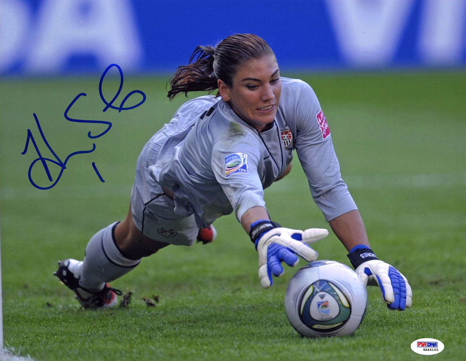 Hope Solo SIGNED 11x14 Photo Poster painting Soccer Goalie Team USA ITP PSA/DNA AUTOGRAPHED