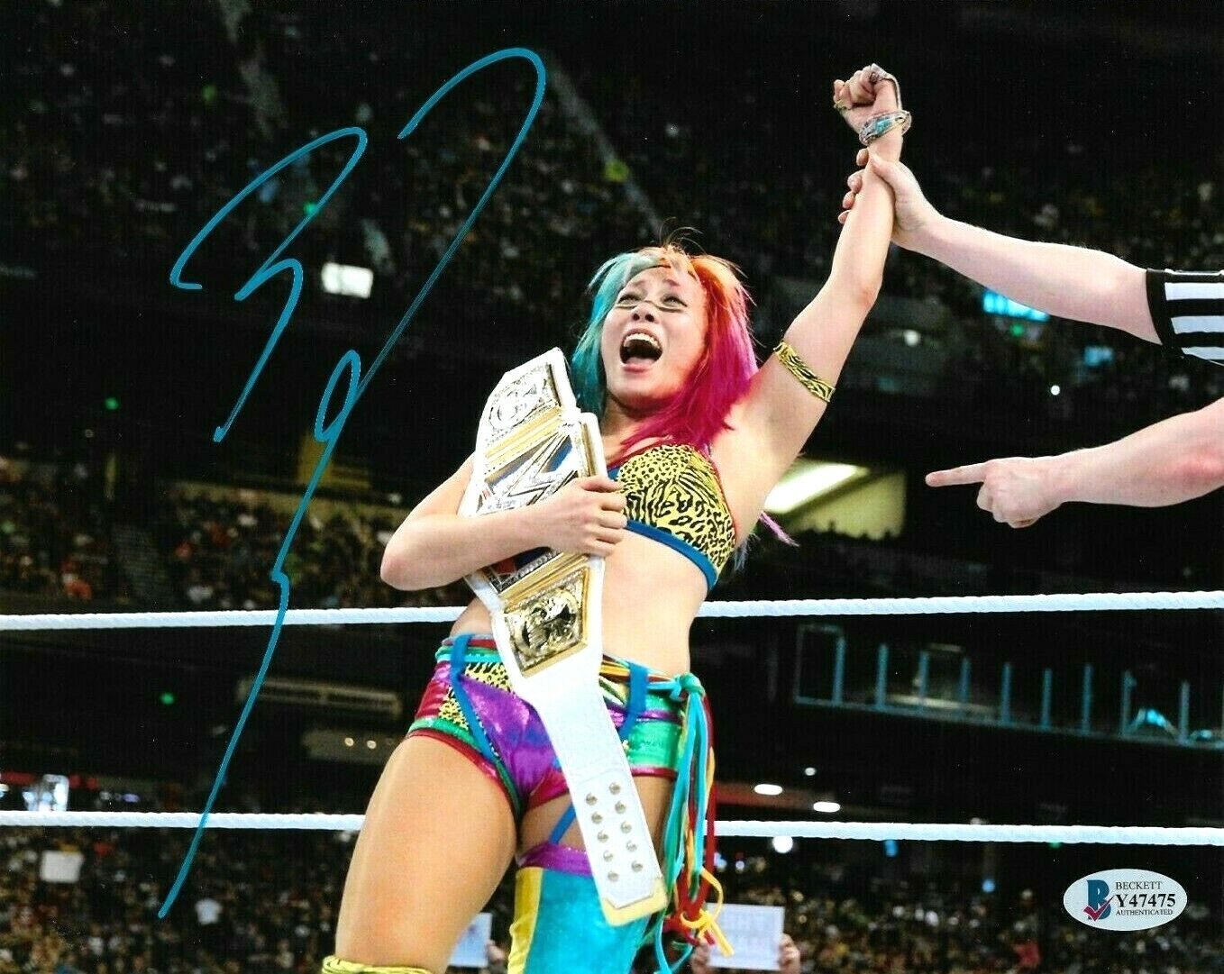 WWE ASUKA HAND SIGNED AUTOGRAPHED 8X10 Photo Poster painting WITH PROOF AND BECKETT COA 45