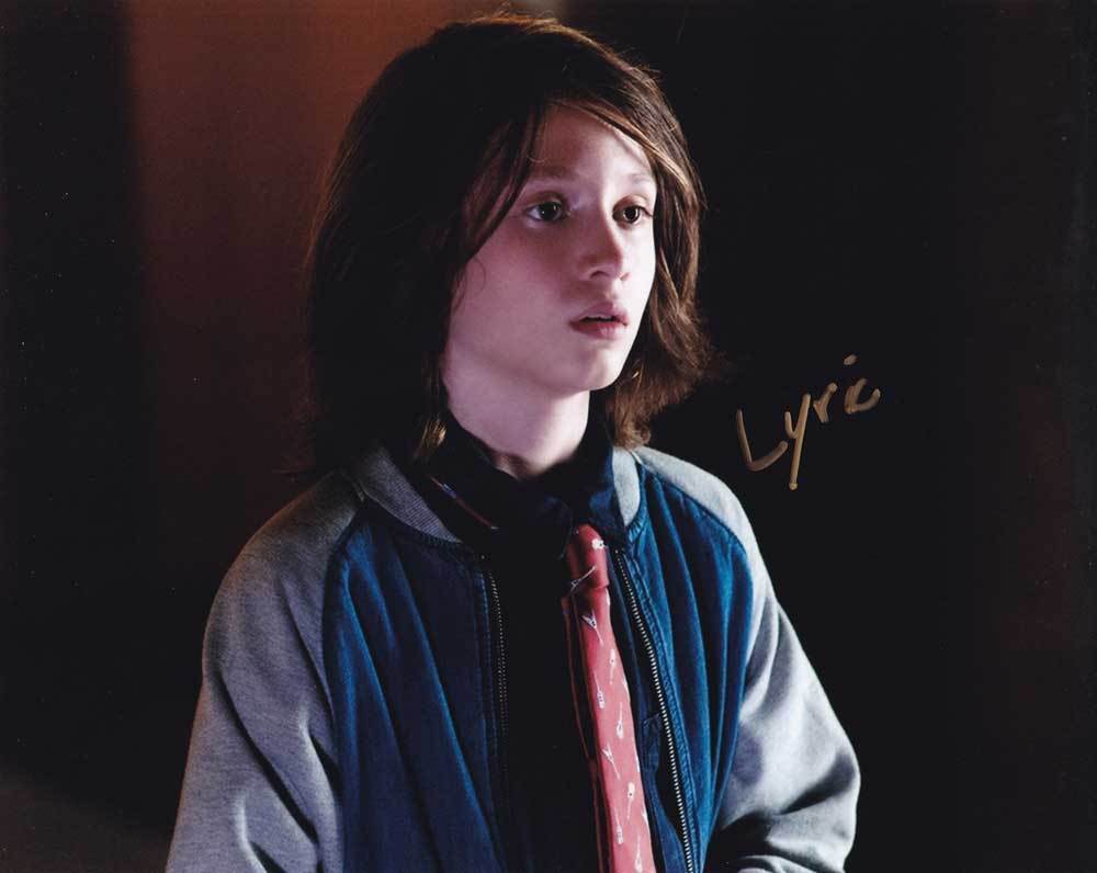 Lyric Lennon In-Person AUTHENTIC Autographed Photo Poster painting AHS SHA #68622