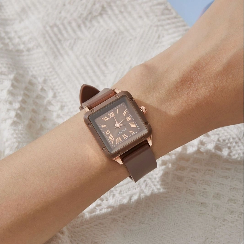 Retro Solid Color Buckle Quartz Watch Women’s Watches