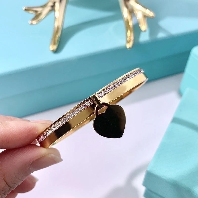 Elegant Lady Heart Shape Titanium Steel Bangle