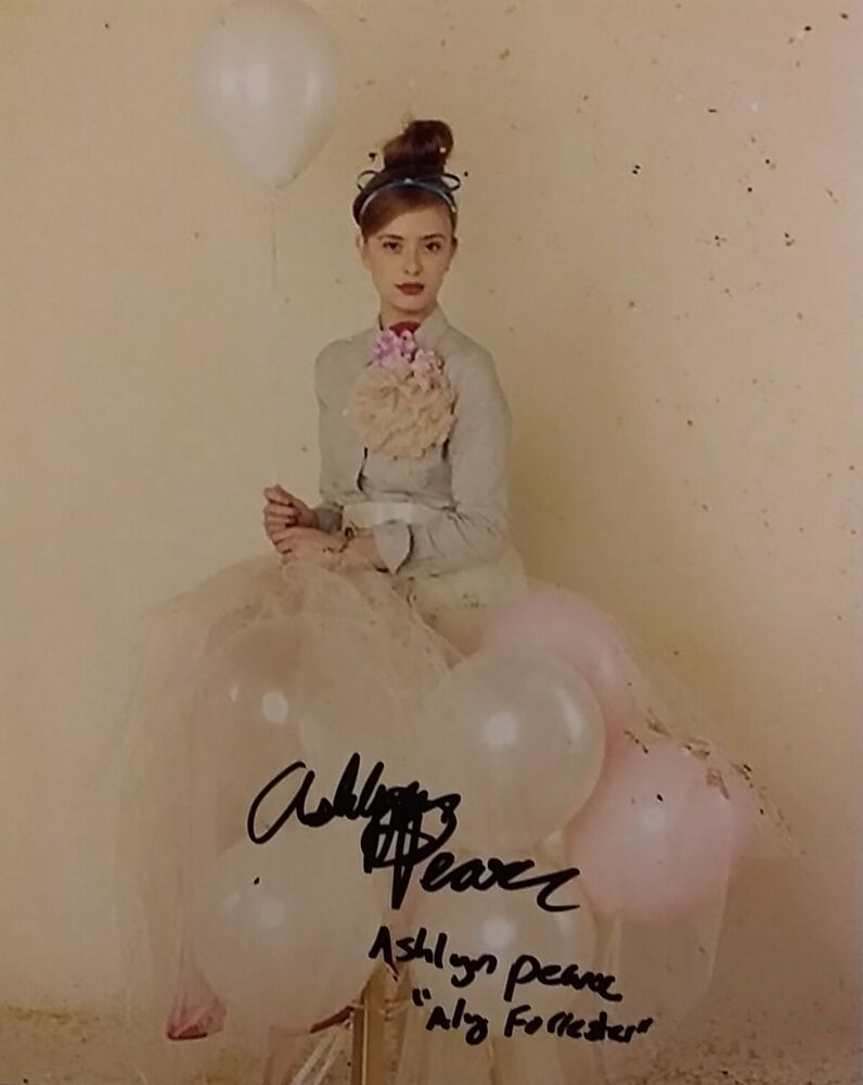 Ashlyn Pearce signed 8 x 10