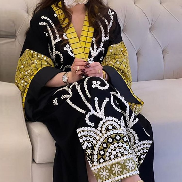 color block pattern v-necked black kaftan dress فساتين