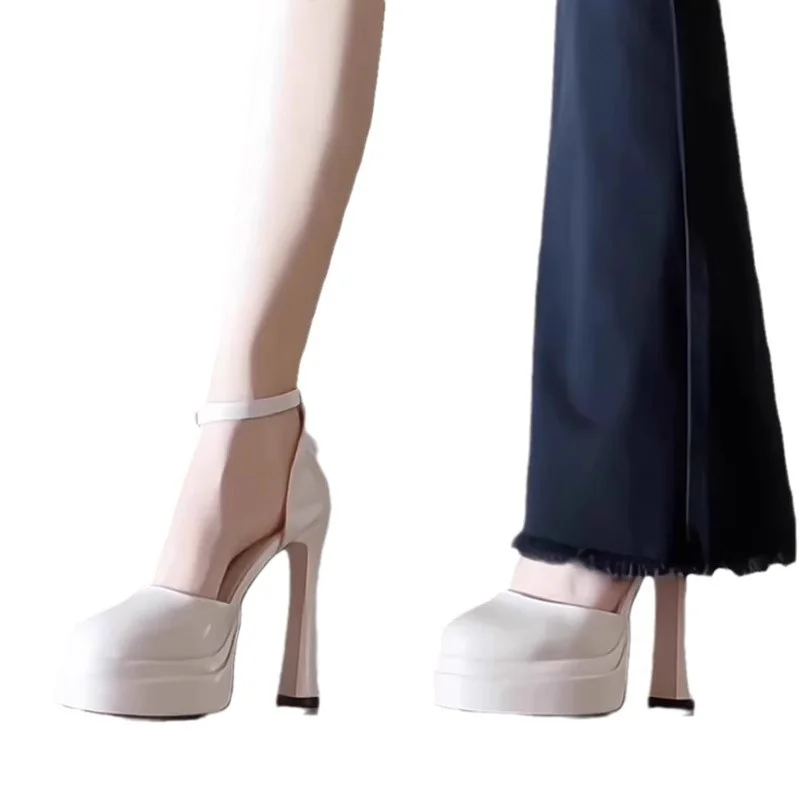 Breakj Breakj Thick Heel Waterproof Table High Heels Women Patent Leather Buckle In The Hollow Square Thick-Soled Wedding Shoes To Host Banquet Shoes