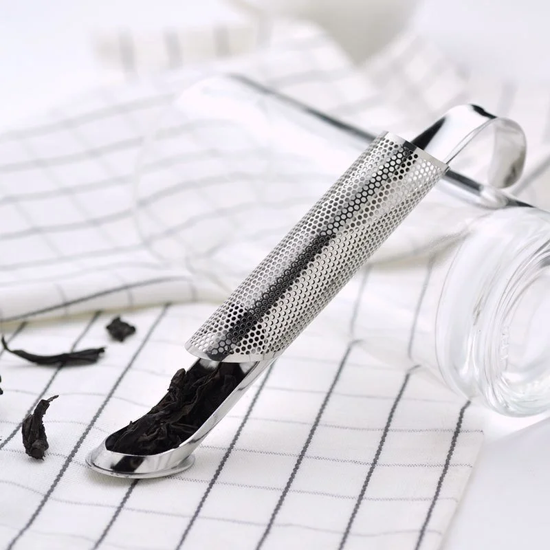 Portable reusable tea strainer