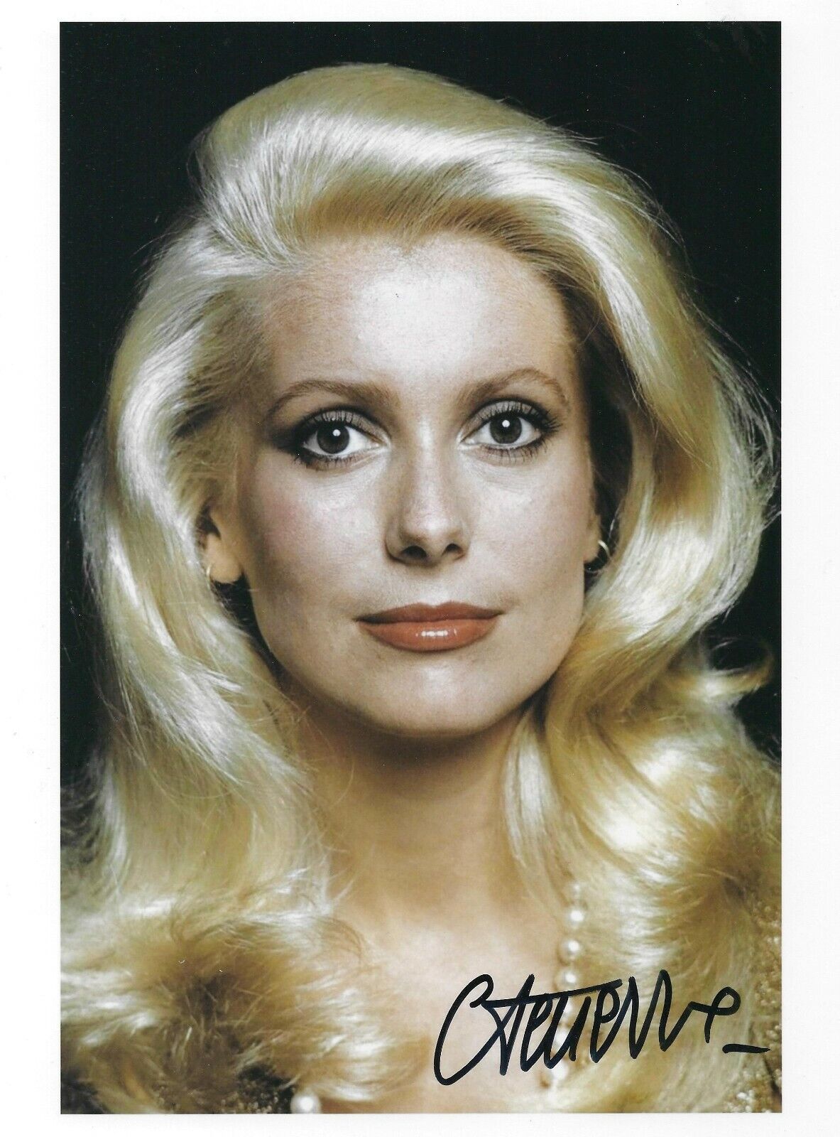 CATHERINE DENEUVE SIGNED 8x10 Photo Poster painting 4 BELLE DE JOUR UACC & AFTAL RD AUTOGRAPH