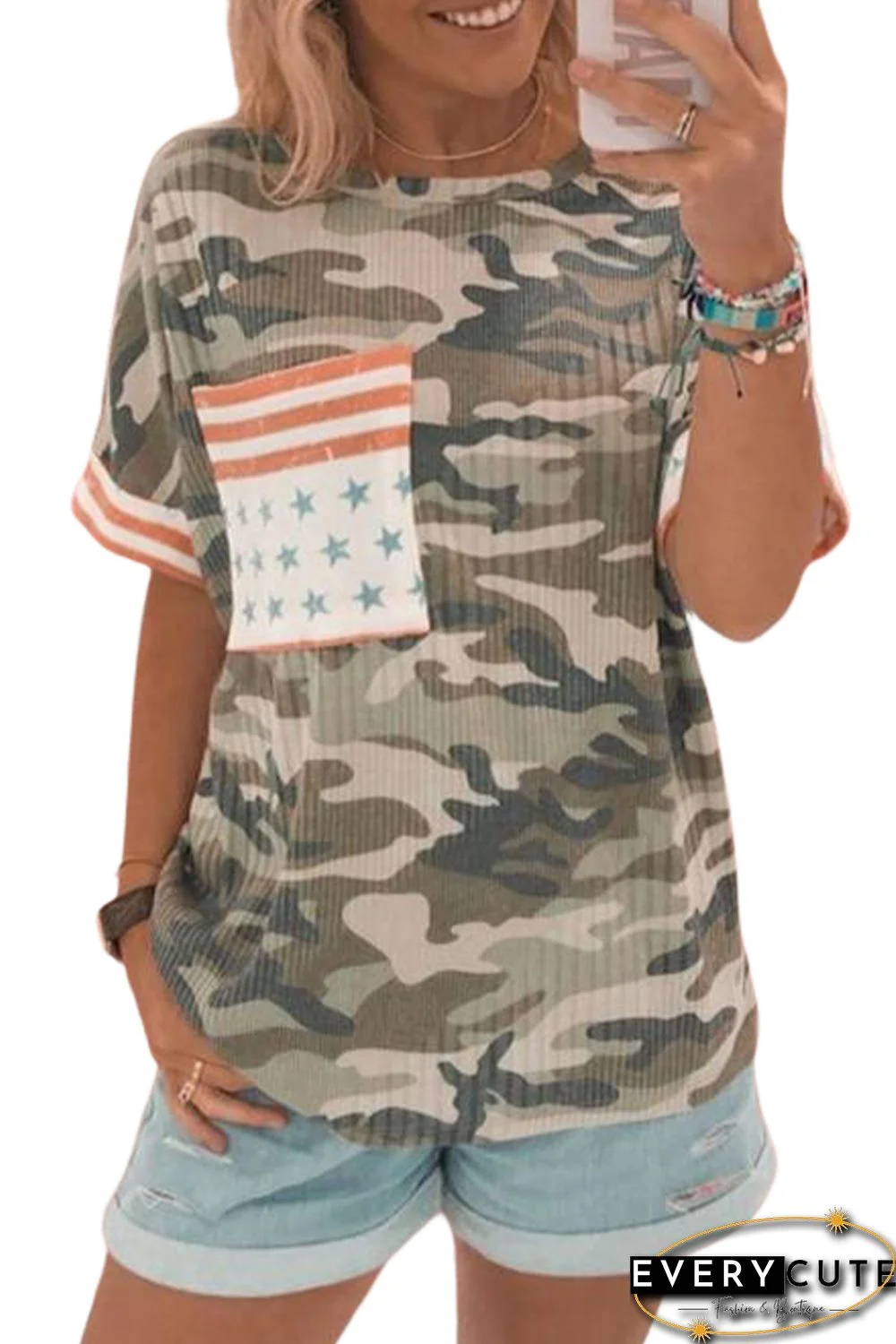 Green Flag Pocket Ribbed Camo Print T-shirt