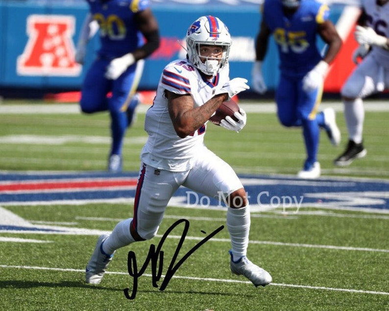 Gabriel Davis Signed Photo Poster painting 8X10 rp Autographed Buffalo Bills NFL