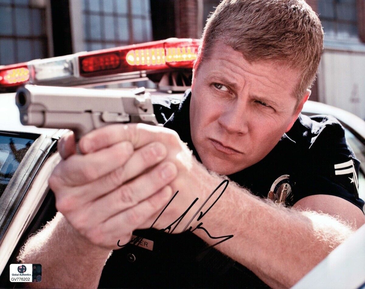 Michael Cudlitz Autographed 8X10 Photo Poster painting Southland/The Walking Dead GA776202