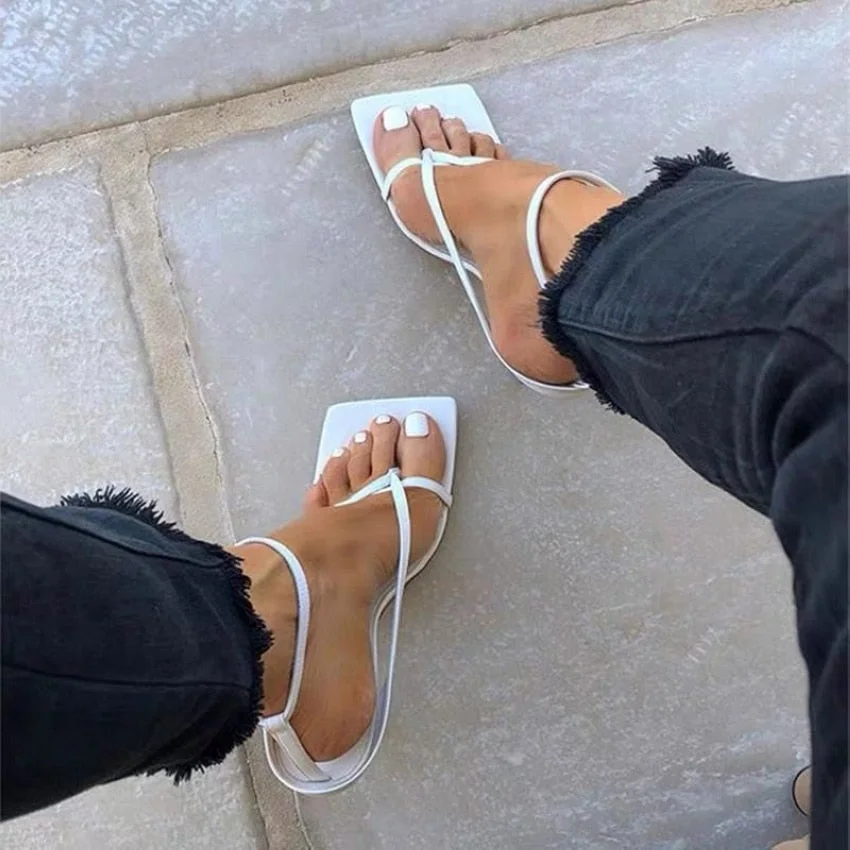 Summer Women Sandals Narrow Band Vintage Square Toe High Heels Buckle Strap High Heel Sandals Women V-neck Designer Shoes Women