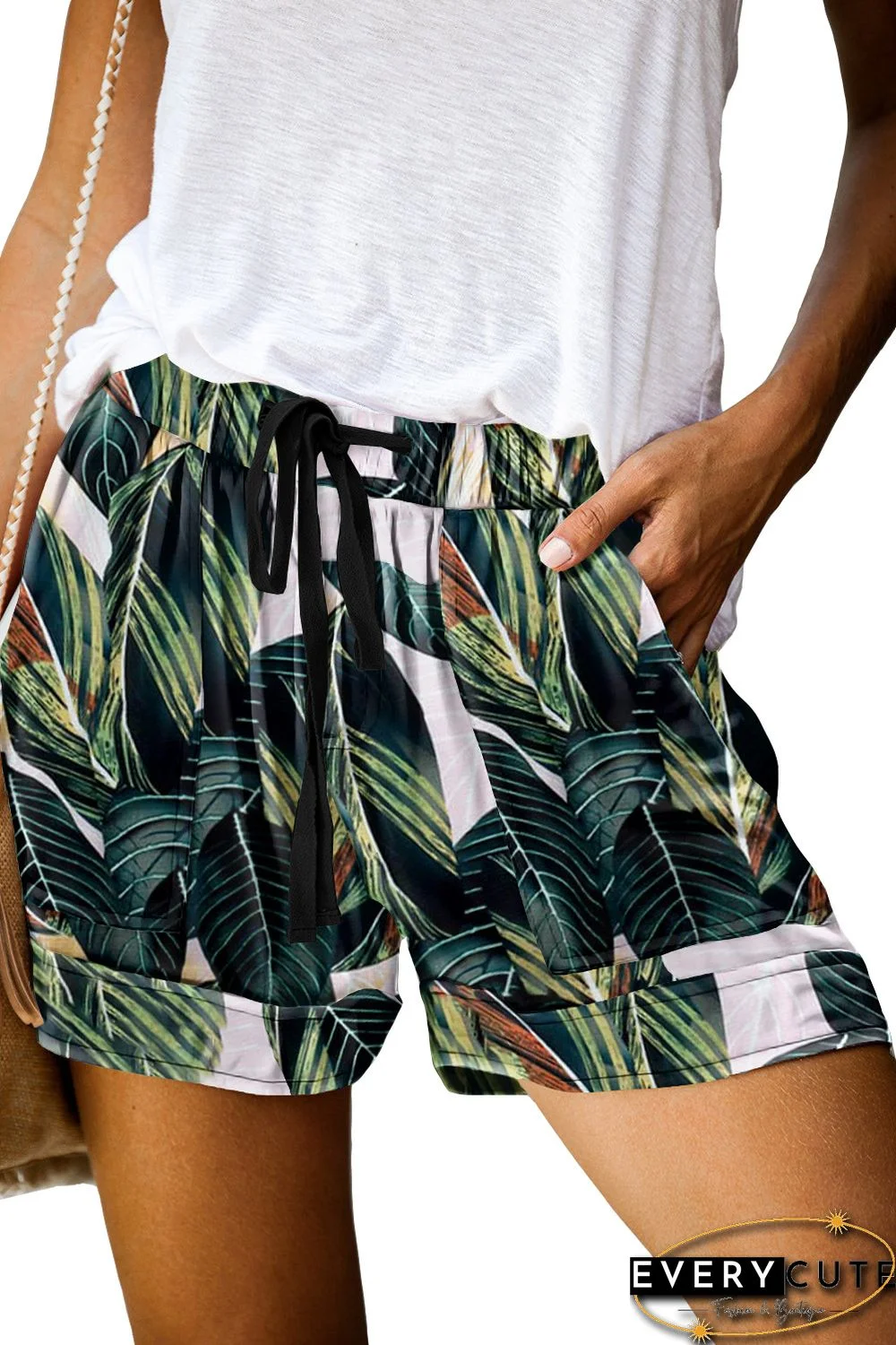 Green Leaves Print Drawstring Casual Elastic Waist Pocketed Shorts