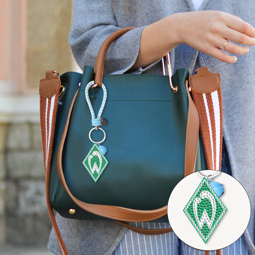 DIY Diamonds Painting Keychain Werder Bremen Football Club Badge Crafts(Double Sided)