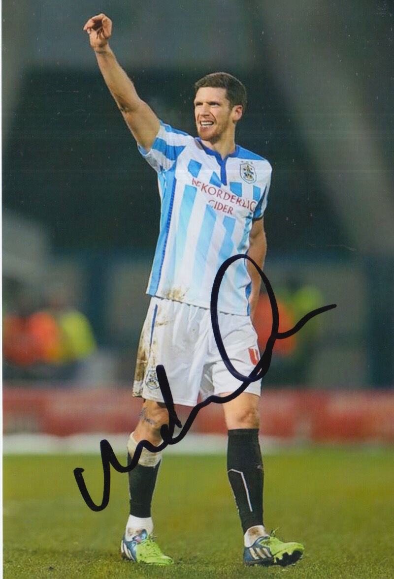 HUDDERSFIELD TOWN HAND SIGNED MARK HUDSON 6X4 Photo Poster painting 1.