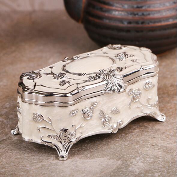 metal jewelry box