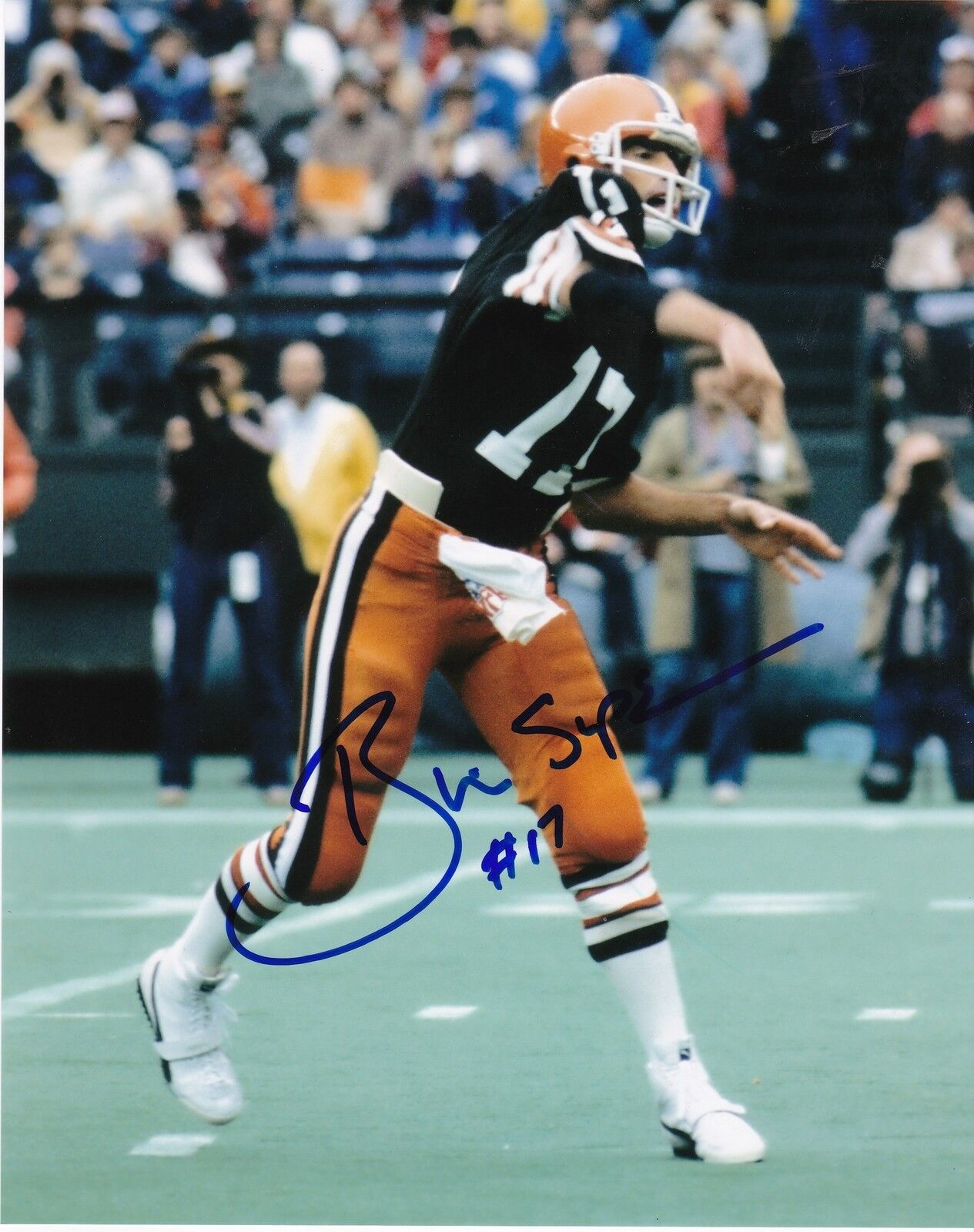 BRIAN SIPE CLEVELAND BROWNS ACTION SIGNED 8x10