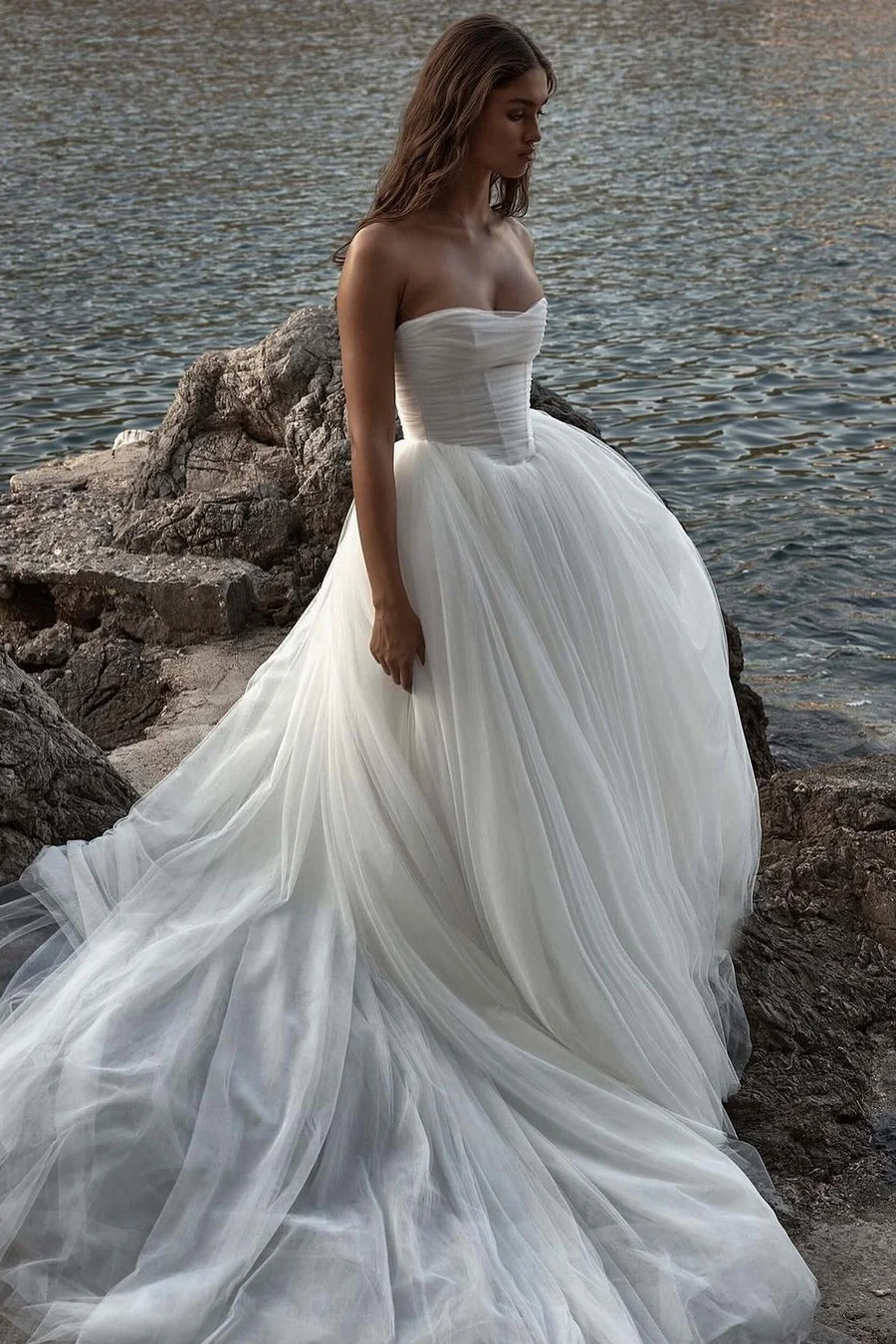 Daisda Sleeveless Strapless A-Line Wedding Dress
