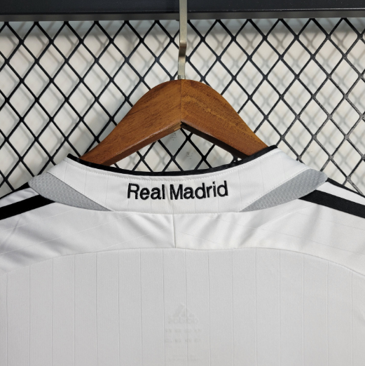 Retro 2006-07 Real Madrid Home Football Shirt