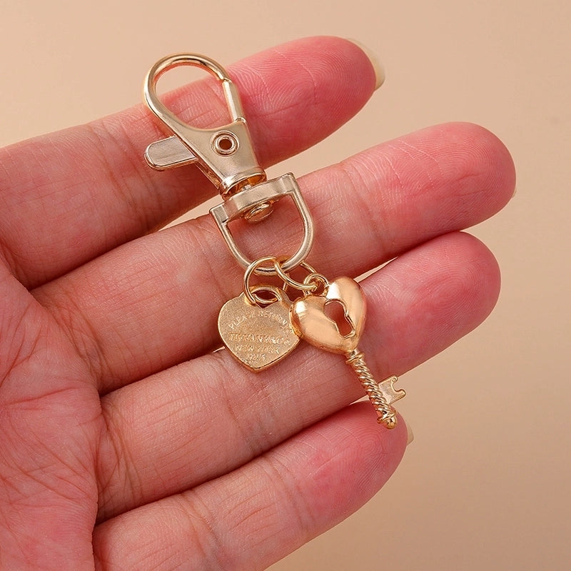 Casual Minimalist Commute Heart Shape Shell Key Alloy Keychain