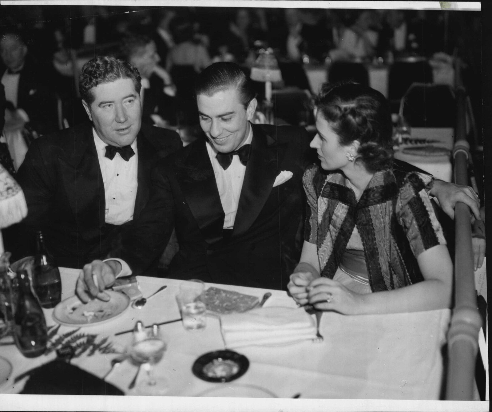 President Roosevelt Birthday Party at Waldorf Astoria Hotel 1940 Press Photo Poster painting