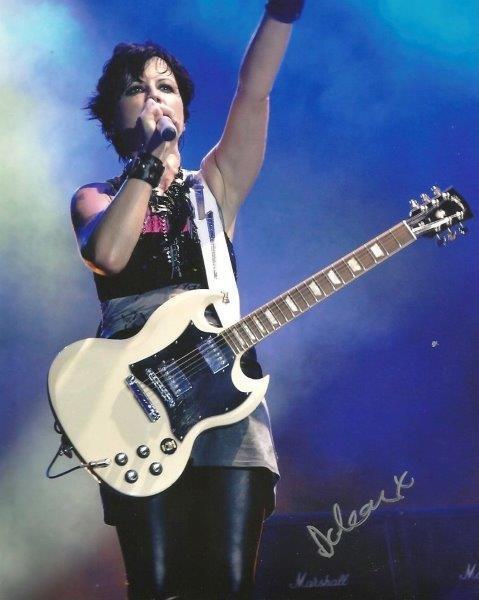 REPRINT - DOLORES O'RIORDAN Cranberries Signed 8 x 10 Glossy Photo Poster painting Poster RP