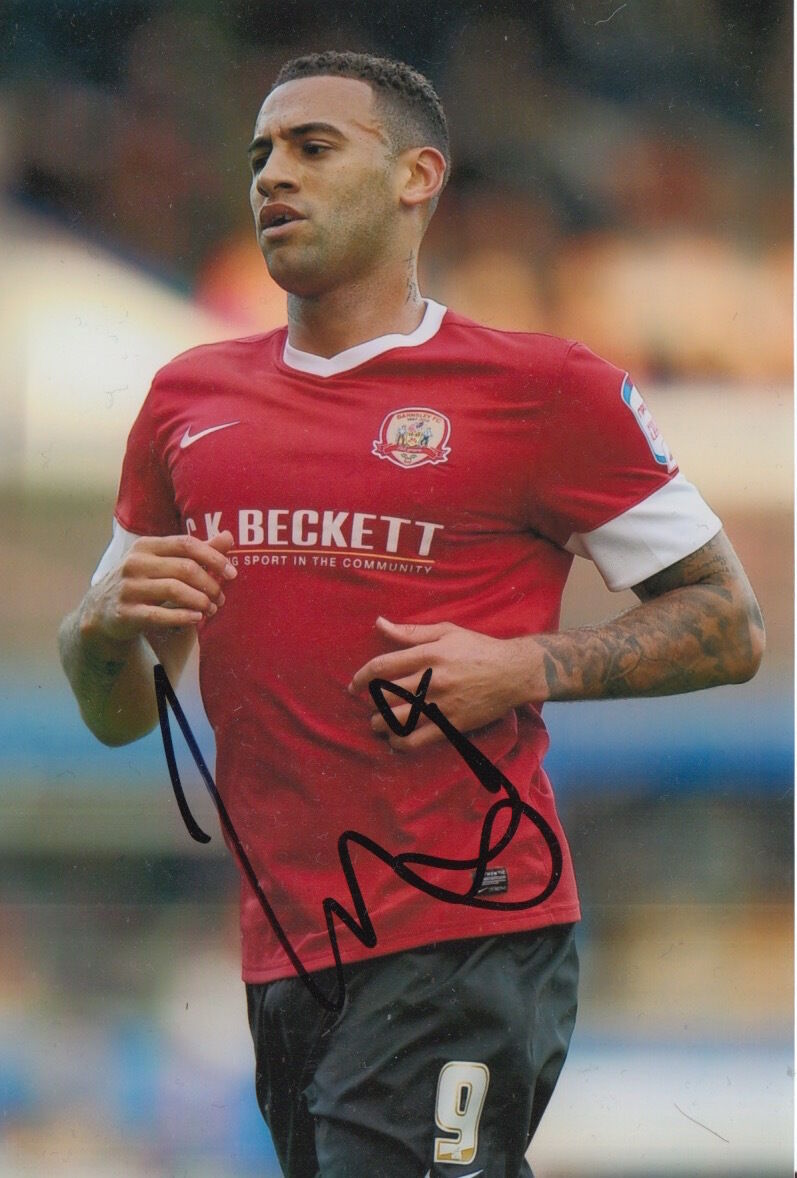 BARNSLEY HAND SIGNED CRAIG DAVIES 6X4 Photo Poster painting.