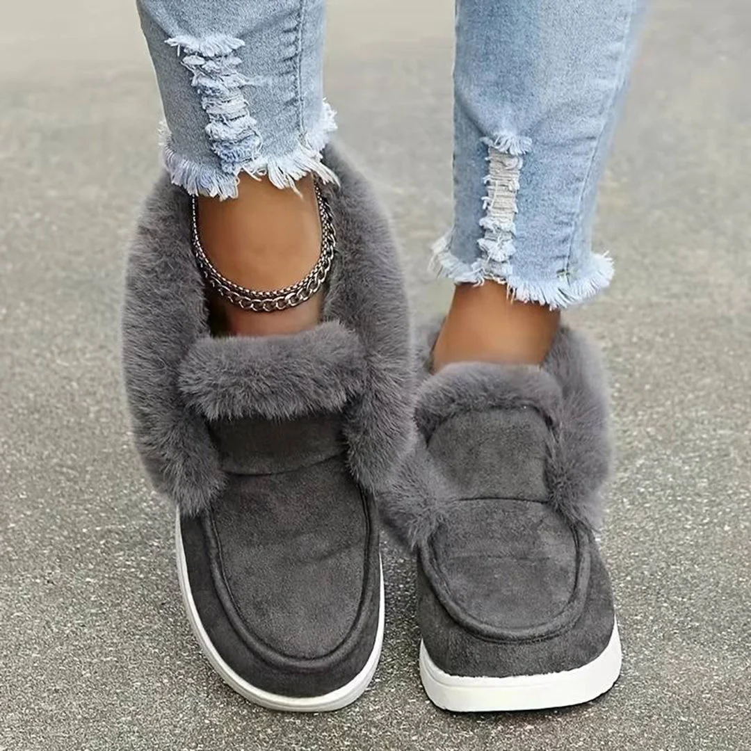 Elegant and detailed supportive Boots