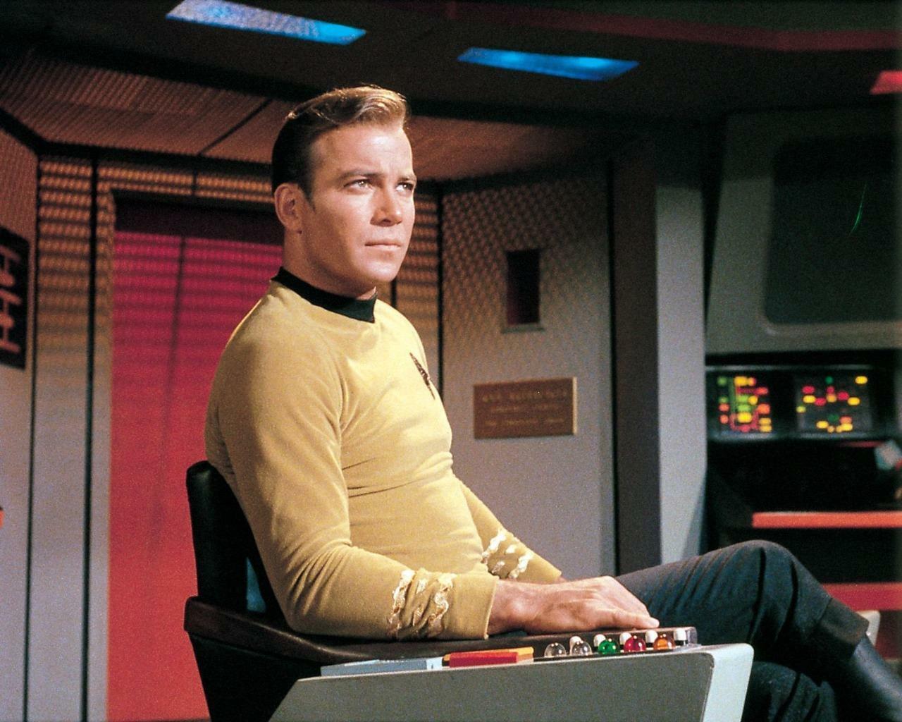 William Shatner 8x10 Picture Simply Stunning Photo Poster painting Gorgeous Celebrity #1