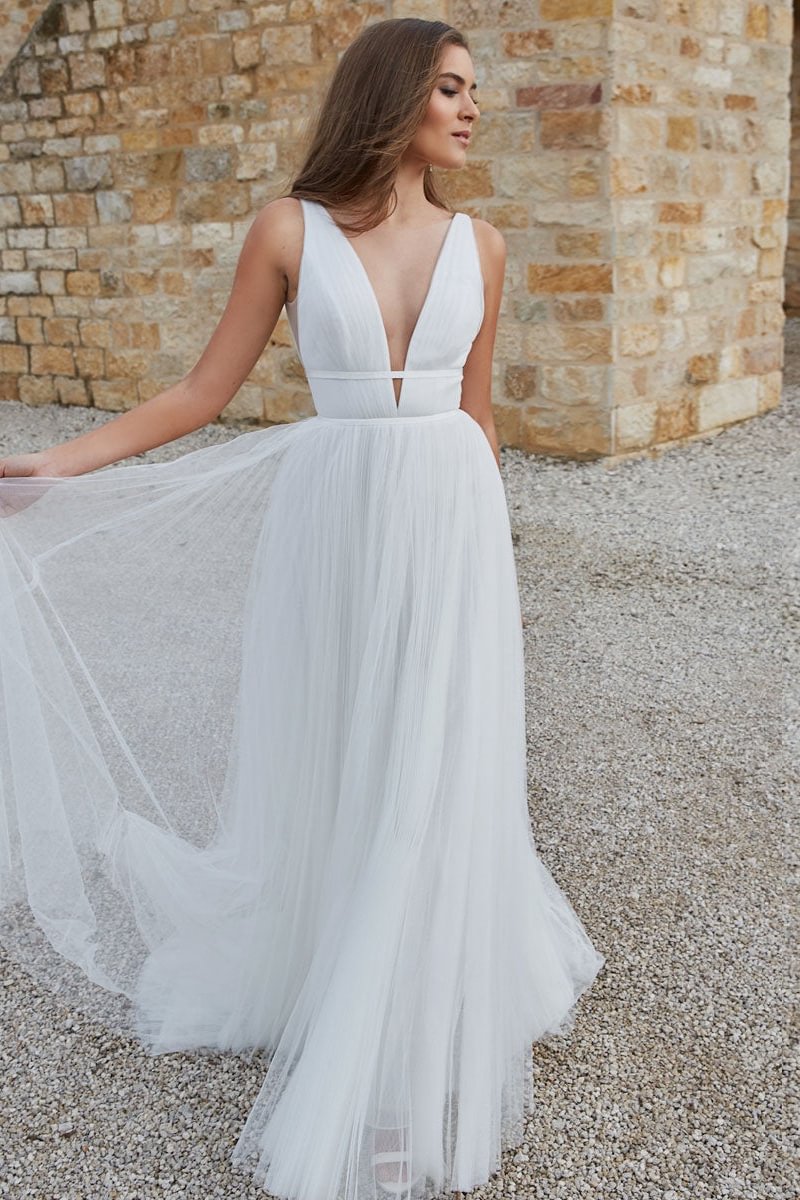 Sleevess V-Neck Tulle Wedding Dress | Ballbellas Ballbellas