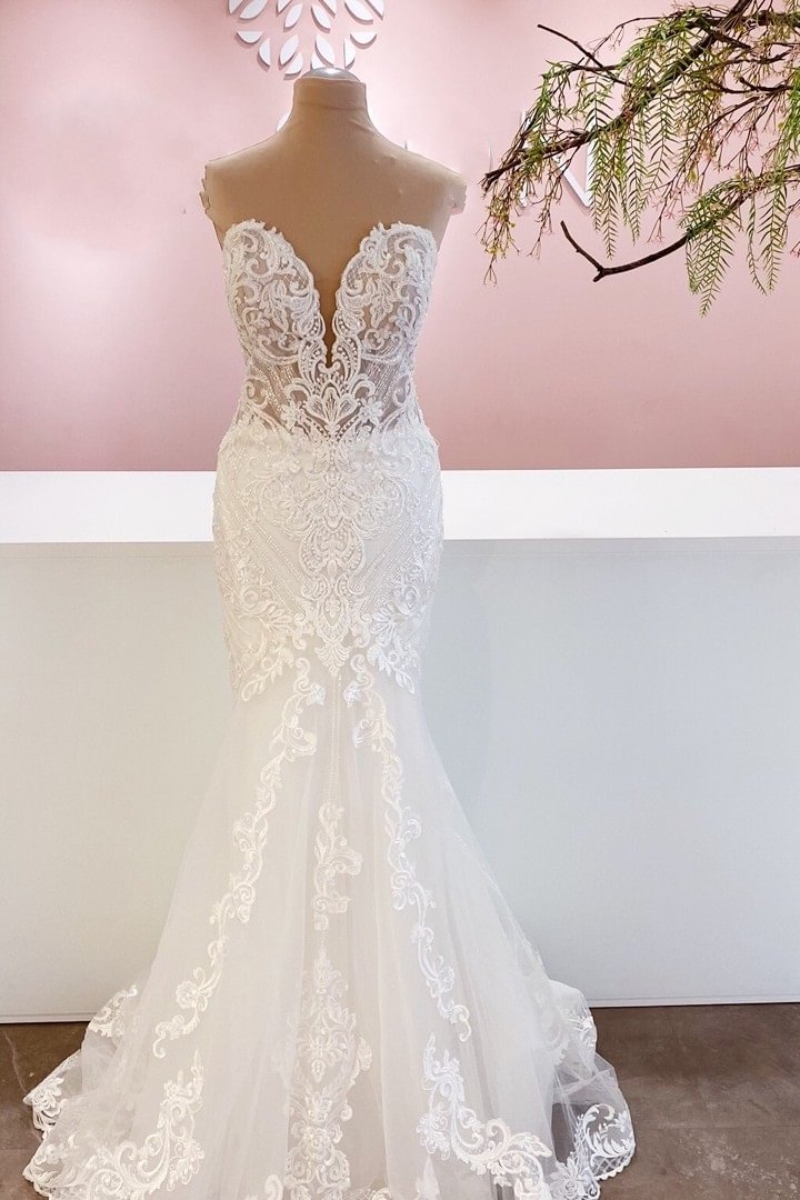 Gorgeous Sweetheart Floor-length Mermaid Backless Wedding Dress With Appliques Lace | Ballbellas Ballbellas