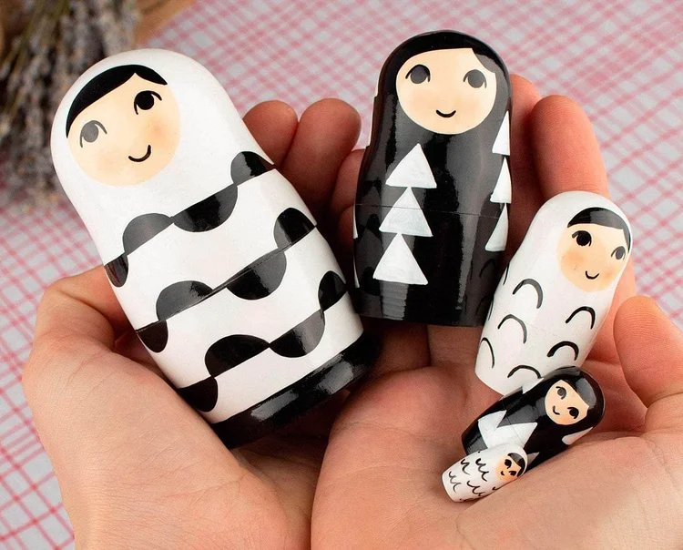  Matryoshka doll black and white waves - RSDP-Rebornbabypuppen-Rebornbabypuppen.de
