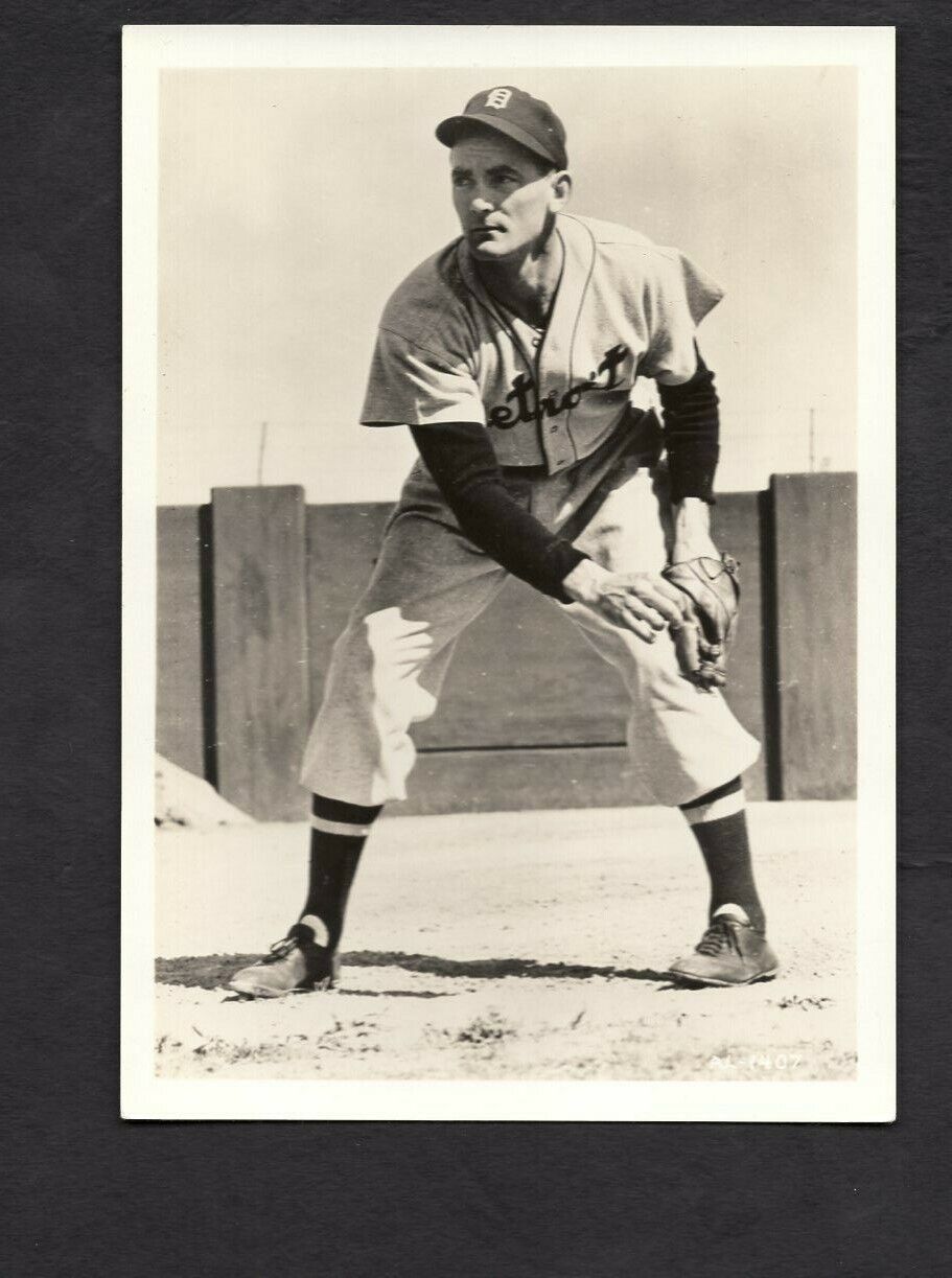 Vern Kennedy circa 1938 Press Original Photo Poster painting Detroit Tigers