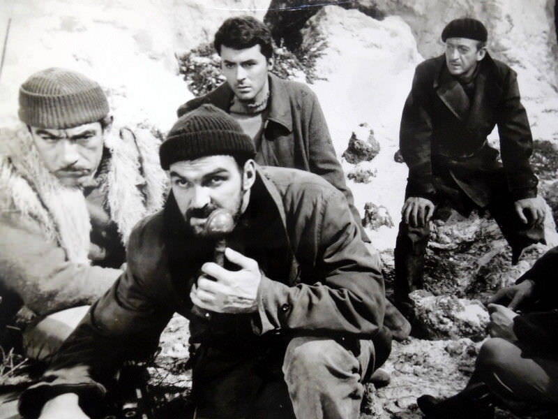 GREGORY PECK 8 x 10 Film Publicity Photo Poster painting Guns Of NAVARONE Anthony QUINN ak1399