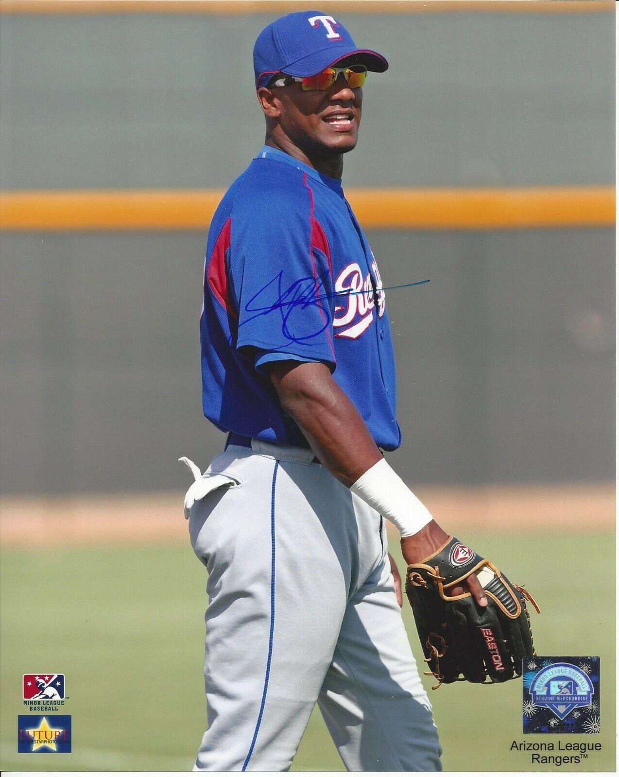 Julio Borbon autographed 8x10 Texas Rangers#S851