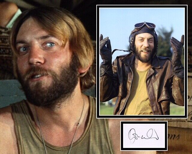 DONALD SUTHERLAND SIGNED KELLY'S HEROES Photo Poster painting MOUNT UACC REG 242