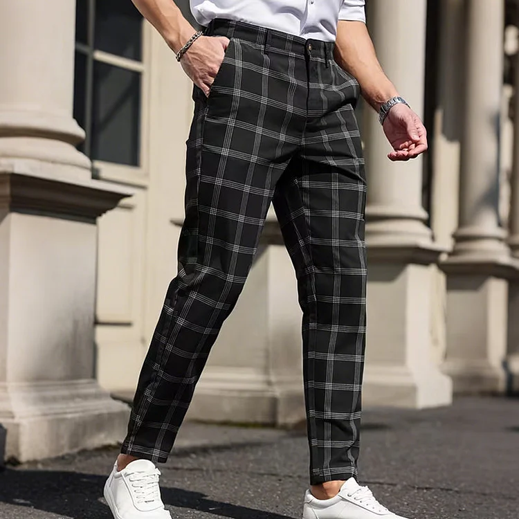 Herrenhose in schlanker Passform mit Karomuster
