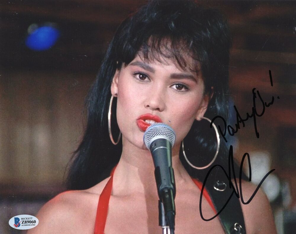 Tia Carrere Wayne's World Cassandra Wong Signed 8x10 Photo Poster painting w/Beckett Z89060