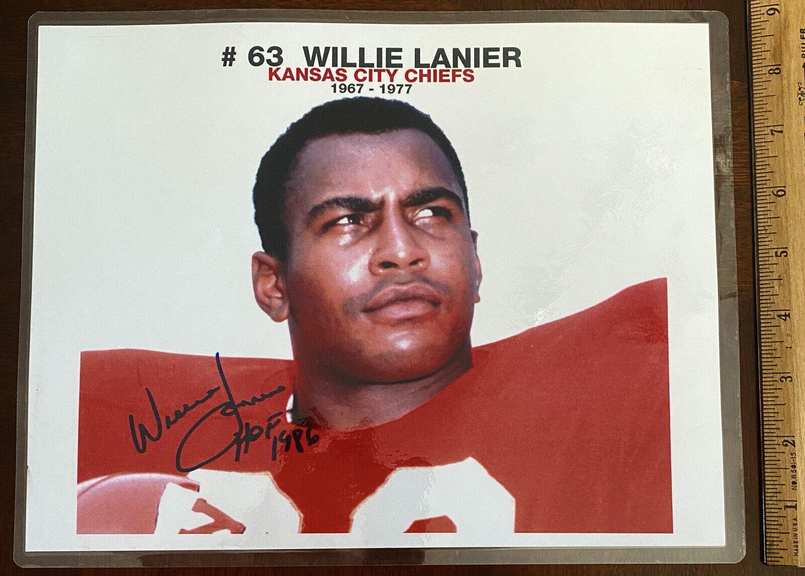 WILLIE LANIER CHIEFS Signed Hall Of Fame Laminated Autograph Photo Poster painting NFL HOF