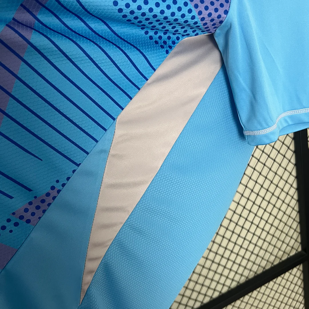 24/25 Real Madrid Goalkeeper Blue Football Shirt Thai quality