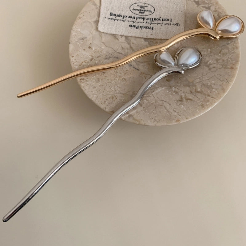 Women’s Elegant Heart Shape Alloy Inlay Pearl Hair Sticks