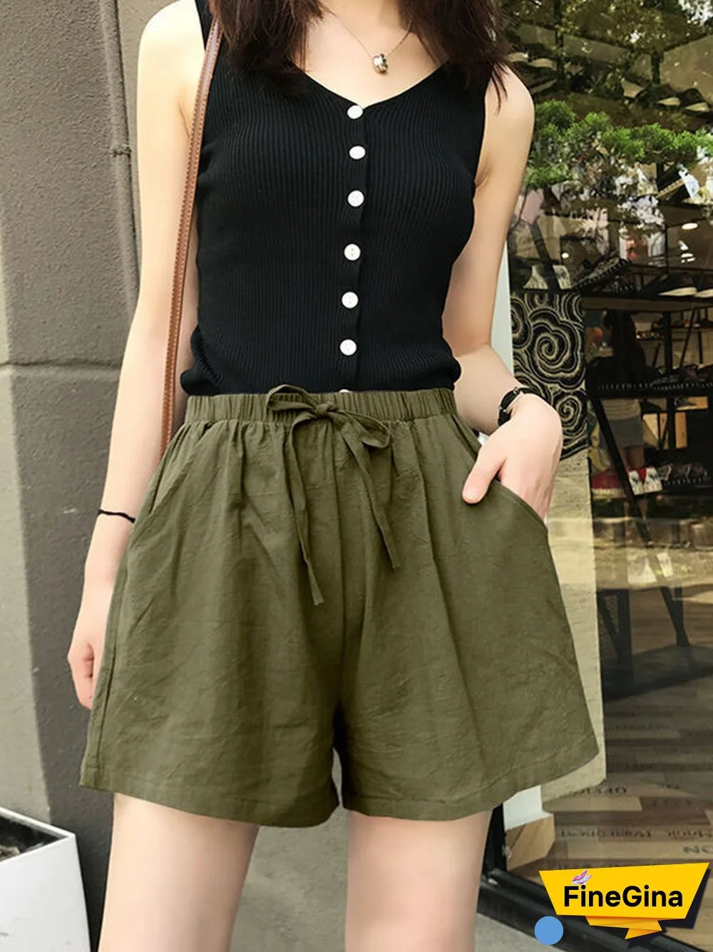 Solid Elastic Waist Pocket Casual Cotton Shorts