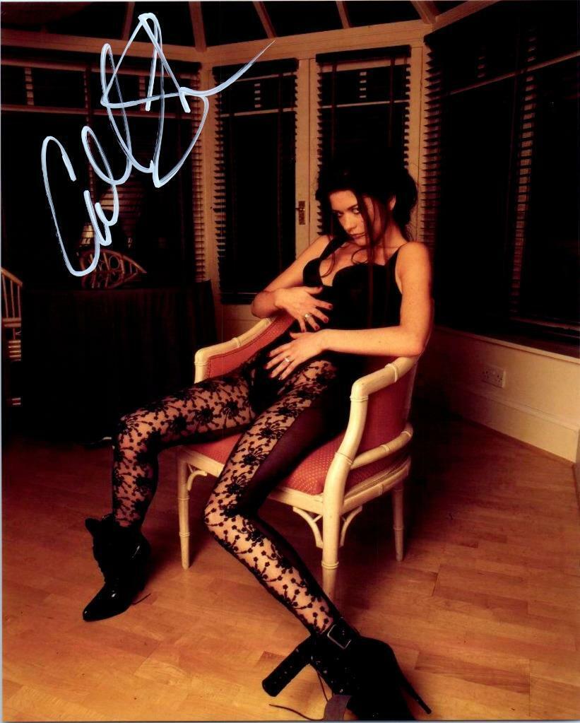 Catherine Zeta Jones signed 8x10 Photo Poster painting Pic autographed Picture with COA