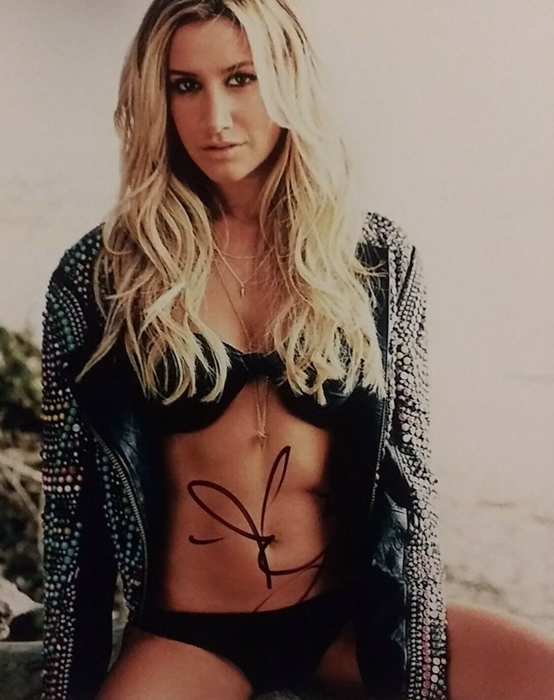 Ashley Tisdale signed 8 x 10