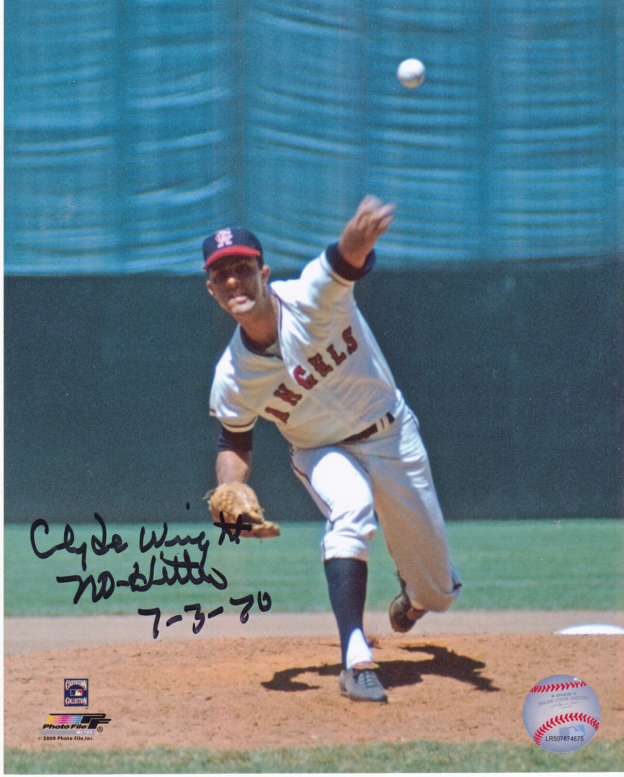 CLYDE WRIGHT CALIFORNIA ANGELS NO-HITTER 7-3-70 ACTION SIGNED 8x10