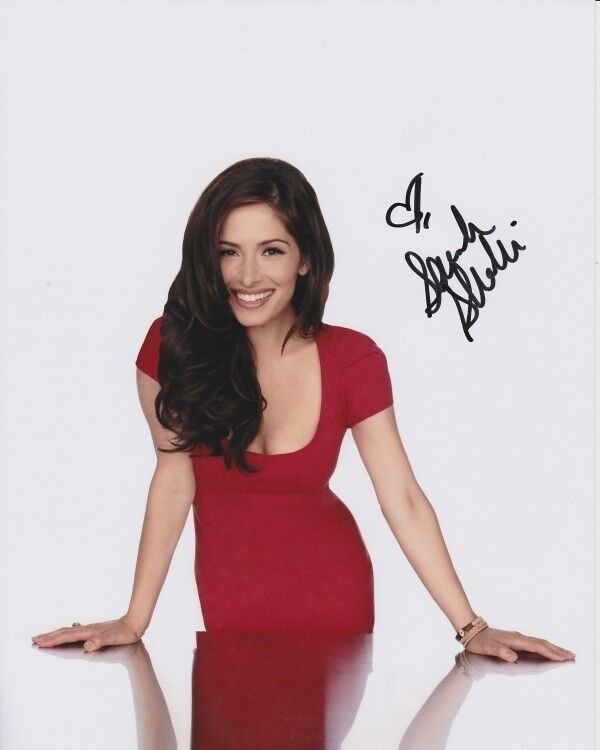 SARAH SHAHI signed autographed FAIRLY LEGAL KATE REED Photo Poster painting