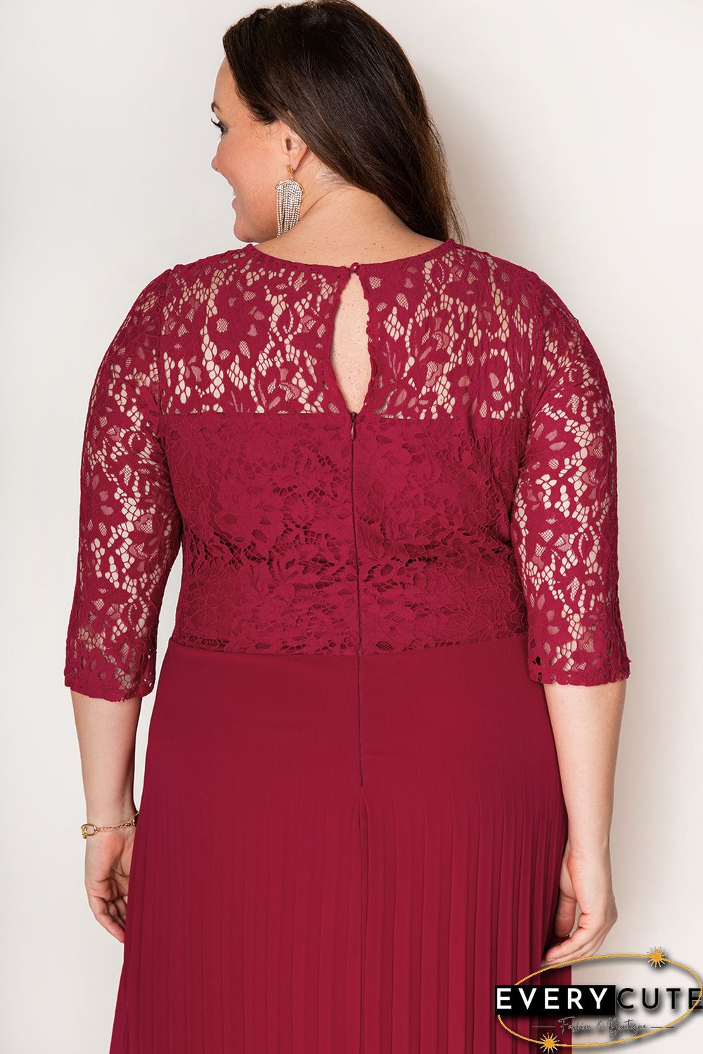 Red Lace Scalloped V Neck 3/4 Sleeves Pleated Tulle Plus Maxi Dress