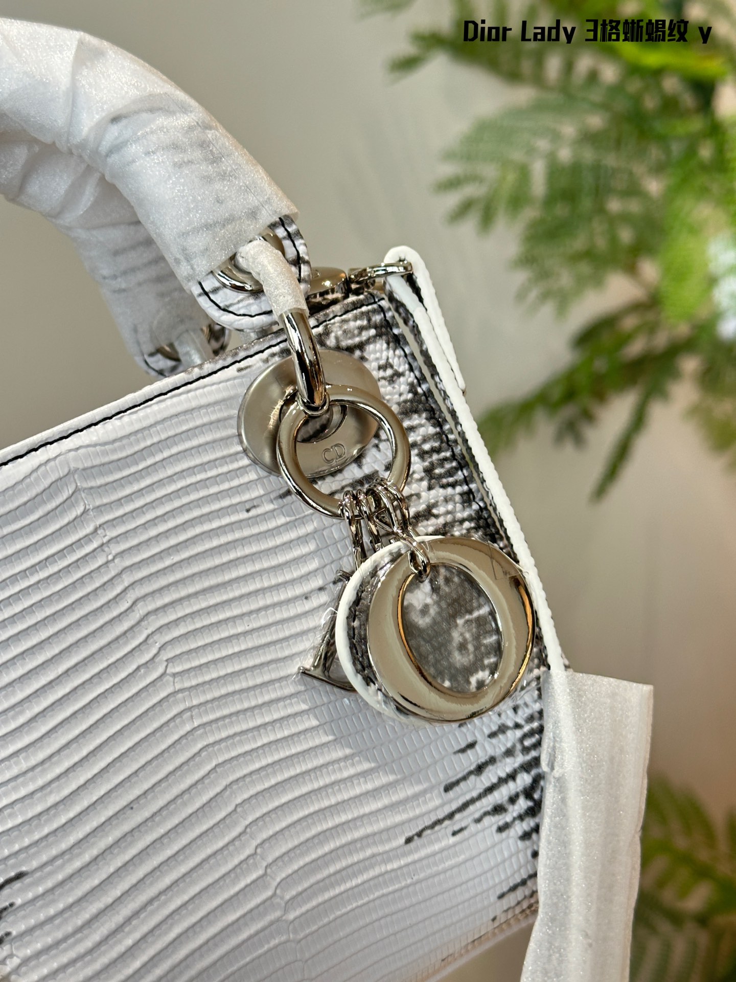 5066b282b0e2dc97b45779aec57f069b