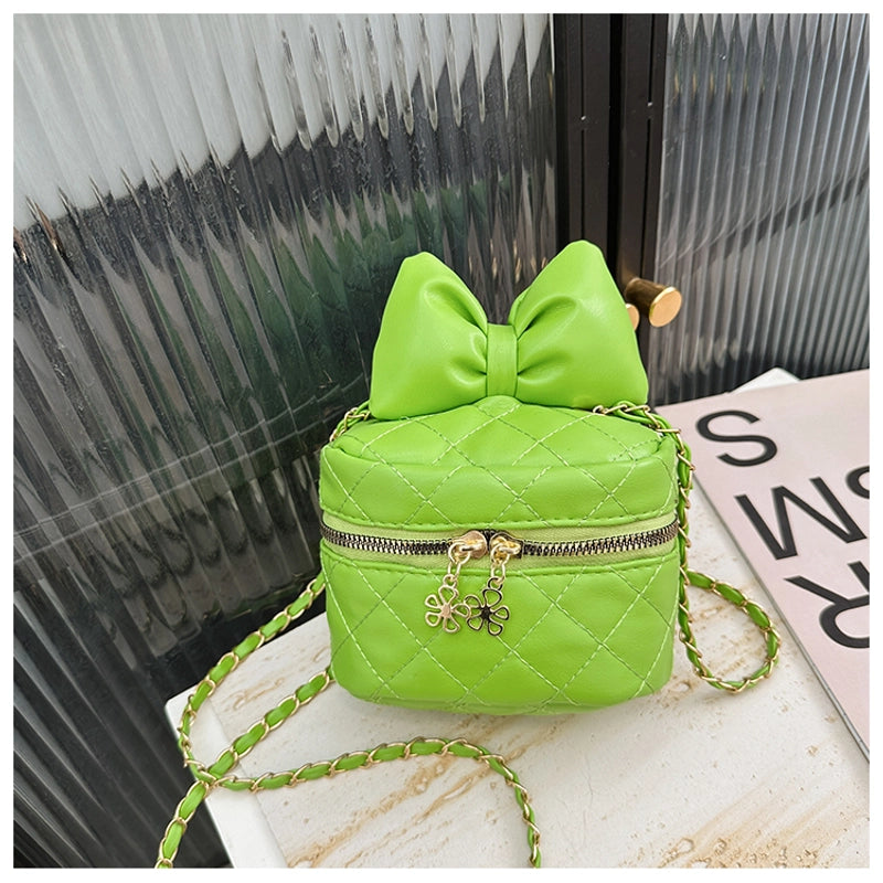 Women’s Medium Pu Leather Solid Color Classic Style Streetwear Square Zipper Crossbody Bag