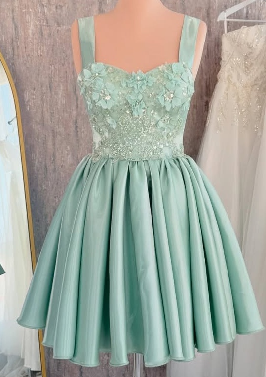 Ovlias Green Sweetheart Sleeveless Homecoming Dress Pleated with Applique CH0014